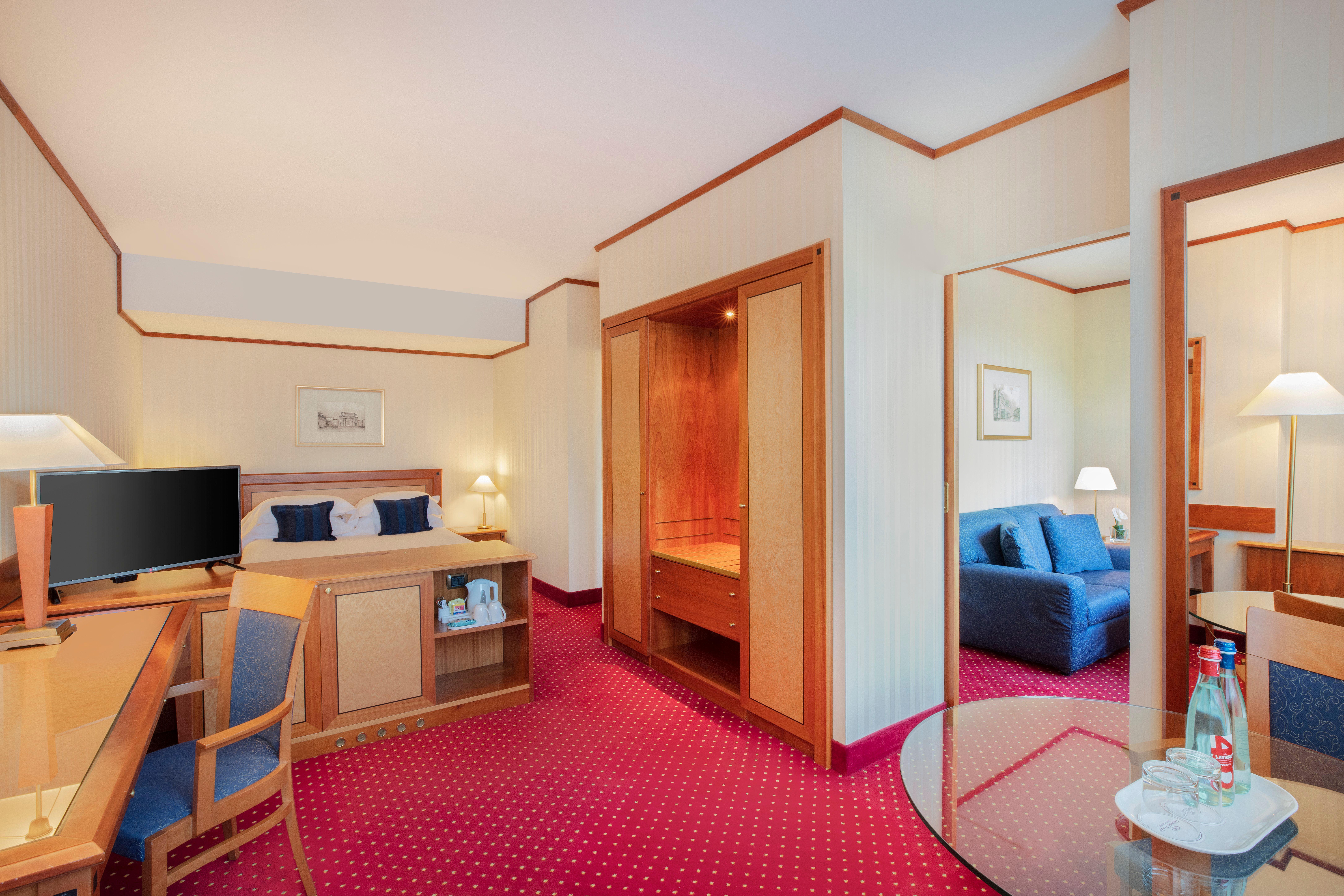 Hotel Crowne Plaza Milan Linate By Ihg San Donato Milanese Exterior foto