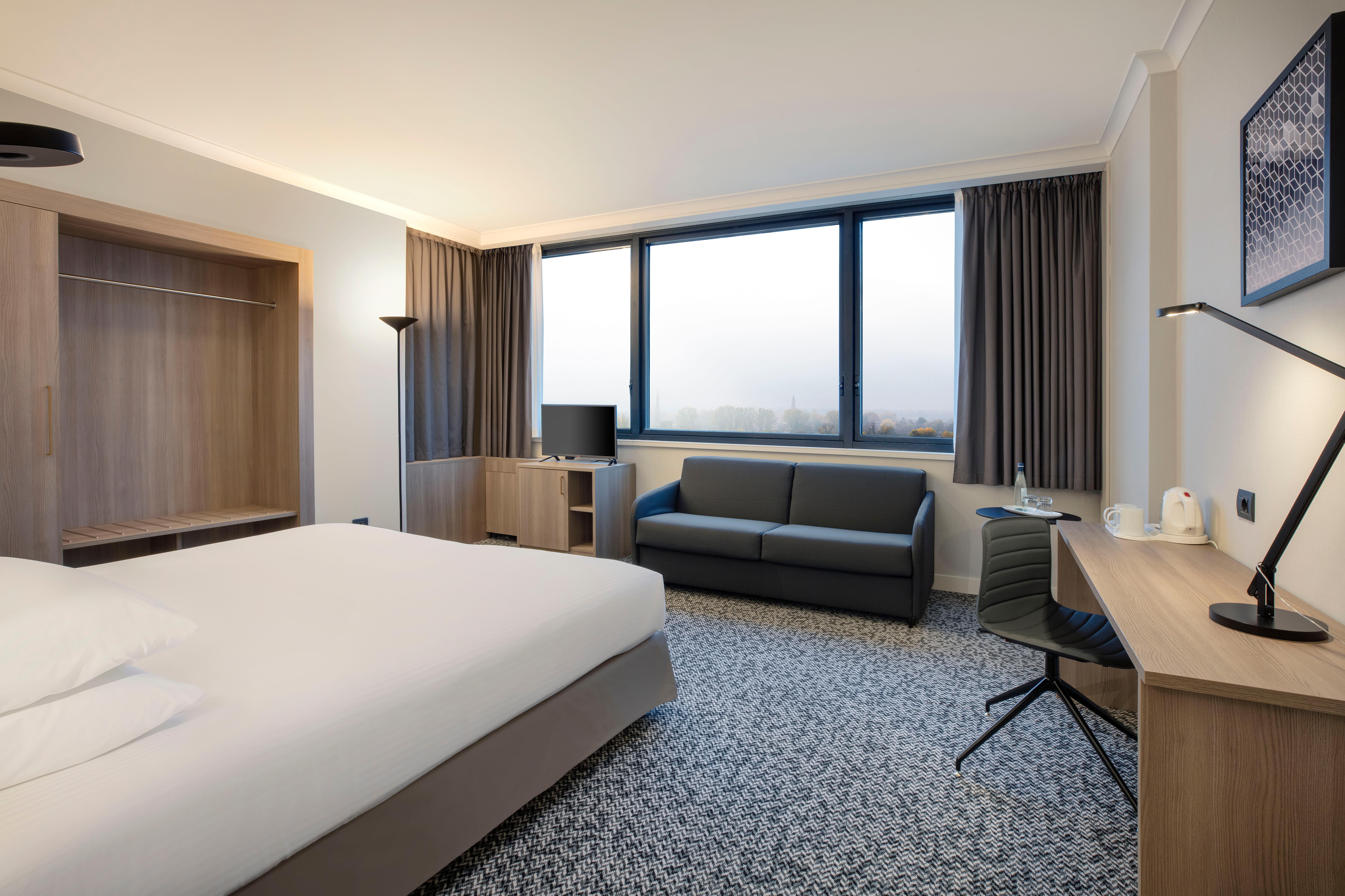 Hotel Crowne Plaza Milan Linate By Ihg San Donato Milanese Exterior foto